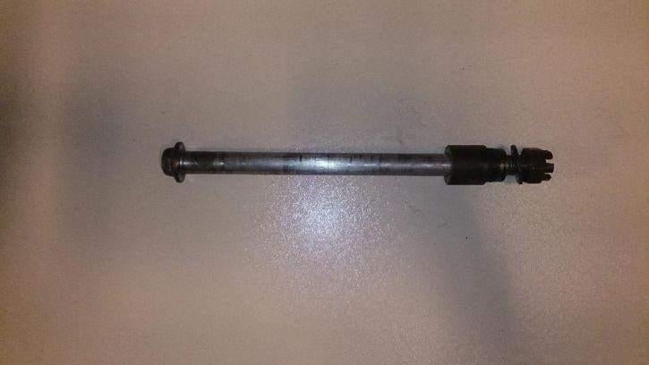 Kawasaki LTD440 vooras 440LTD voor as LTD voorwielas ltd440, Enlèvement ou Envoi, Utilisé