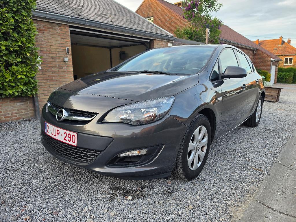 Bjr vend ou échange Opel Astra J 1600cc CDTI euro6b 180 mil, Auto's, Opel, Voorwielaandrijving, 4 cilinders, Bruin, 1600 cc