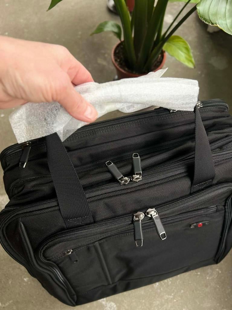 Valise de voyage Victorinox Works Traveler 3.0, collection L, Bijoux, Sacs & Beauté, Sacs | Sacs de voyage & Petits Sacs de voyage