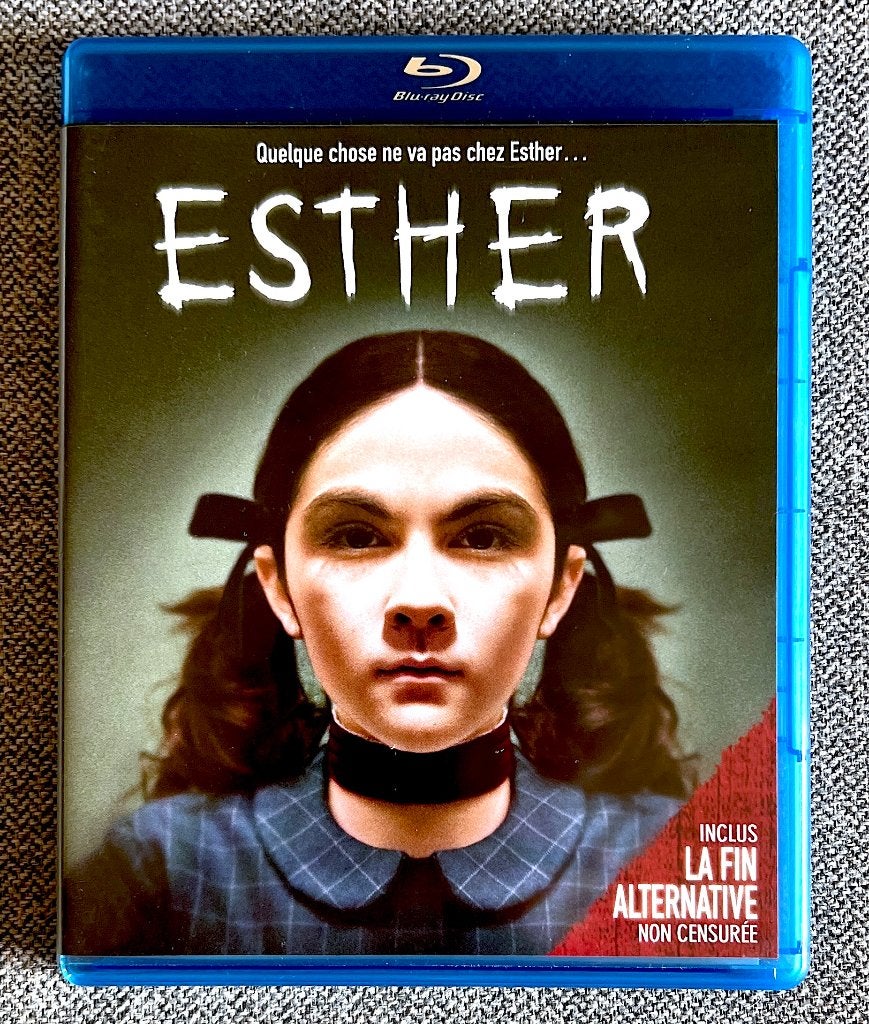 ESTHER (incl. Alternative Ende ONGECENSUREERD) // Als Nieuw, Horror, Engels, Inclusief extra's, Vanaf 16 jaar