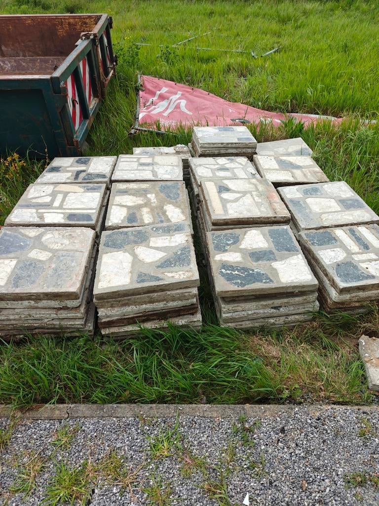 GRATIS: Terras-/garage tegels 50x50, Enlèvement