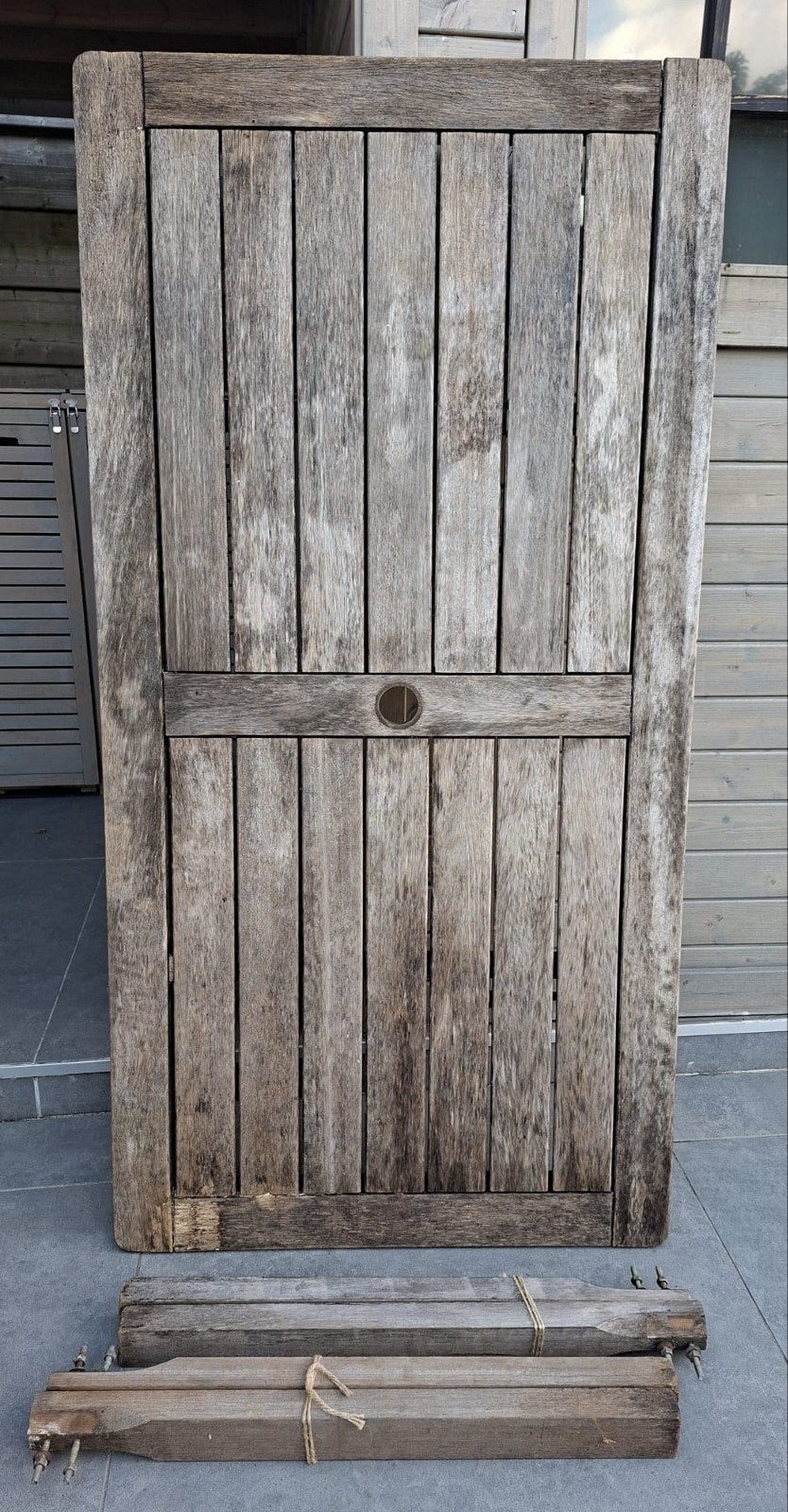 Table de jardin en bois, Enlèvement