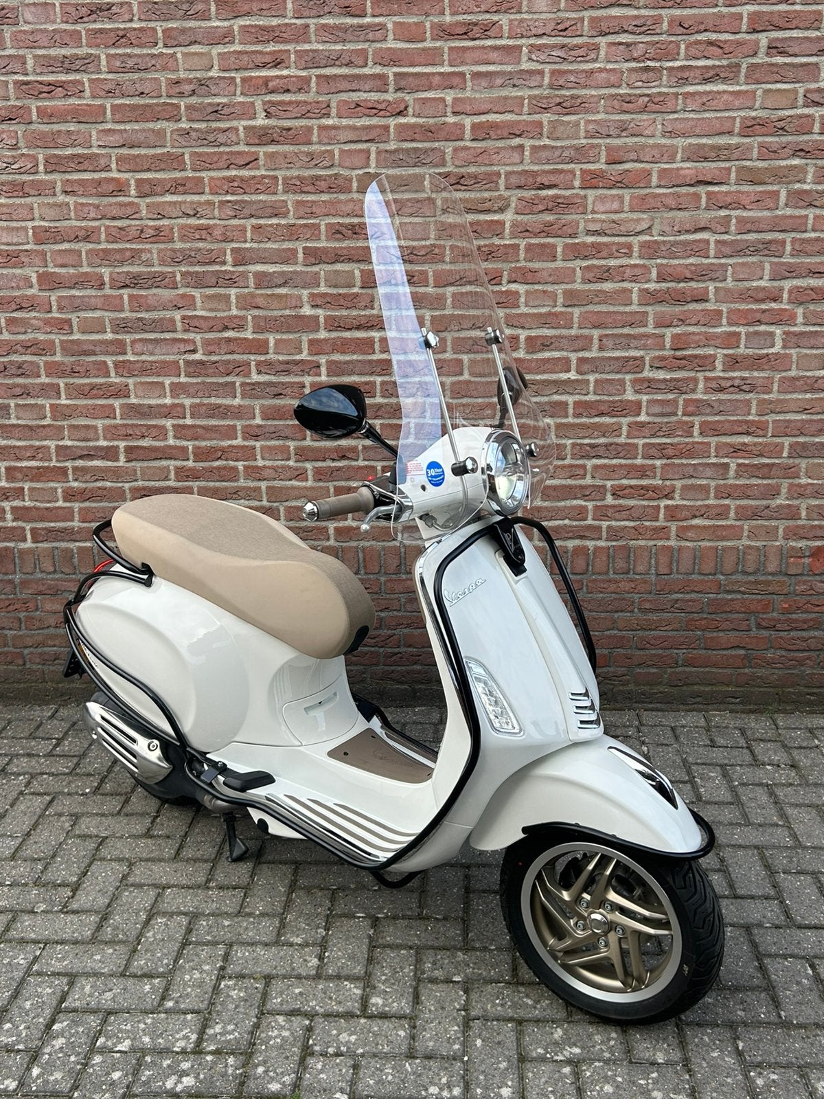 Vespa Primavera 50cc 2026 | Slechts 23 km | Nieuwstaat | Wit, Ophalen, Klasse B (45 km/u), Zo goed als nieuw