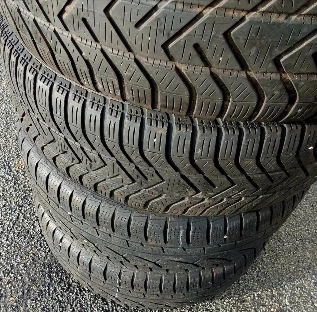 Roues hiver 205/55-16 d'une VW Golf, Autos : Pièces & Accessoires, Pneus et Jantes, Pneus hiver, 16 pouces, 205 mm