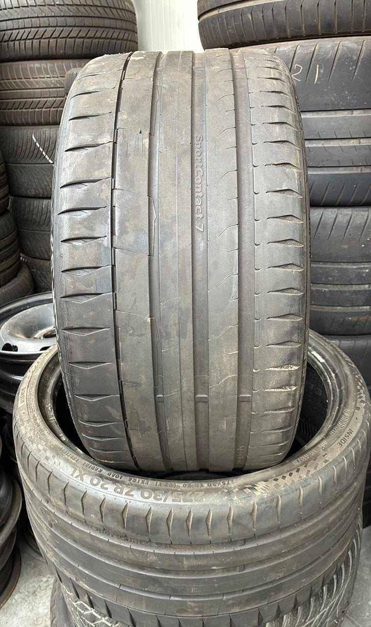 2753020 275/30/20 275/30R20 zomerbanden merk Continental, Ophalen