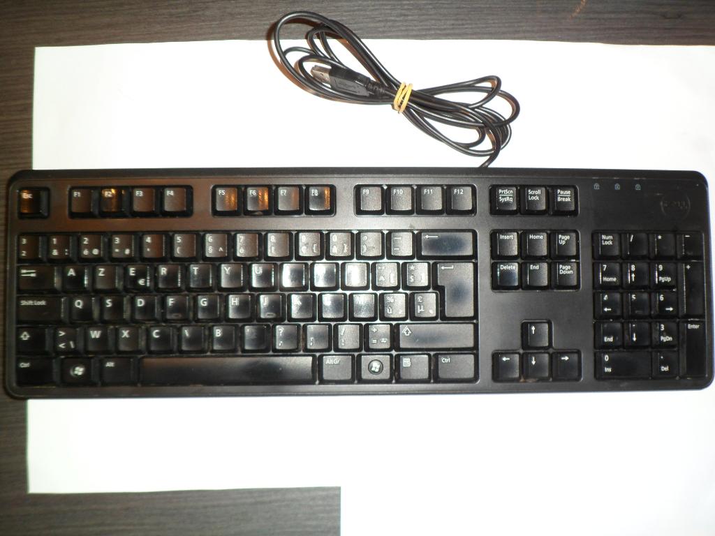 Toetsenbord DELL Model KB1212-B USB 2.0 aansluiting, Ophalen, Azerty, Zo goed als nieuw