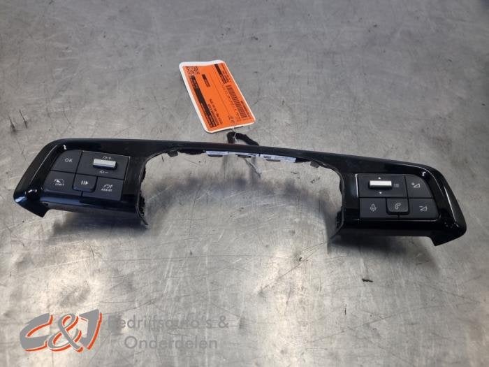 Commande radio volant d'un Toyota Pro-Ace, -, 3 mois de garantie, Toyota, Utilisé