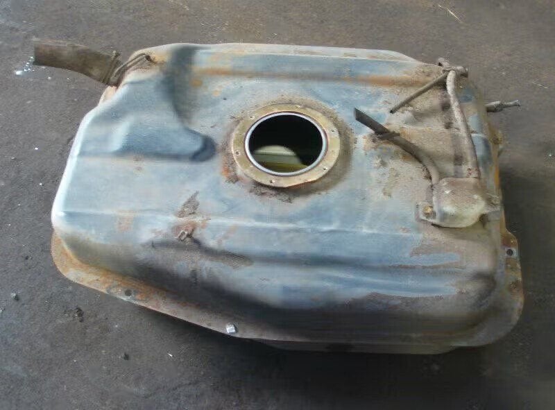 TANK Opel Agila (A) (01-2000/12-2007), Bahnhofsplatz 65423 Rüsselsheim am Main, DE, Gebruikt, Opel, Opel Automobile GmbH