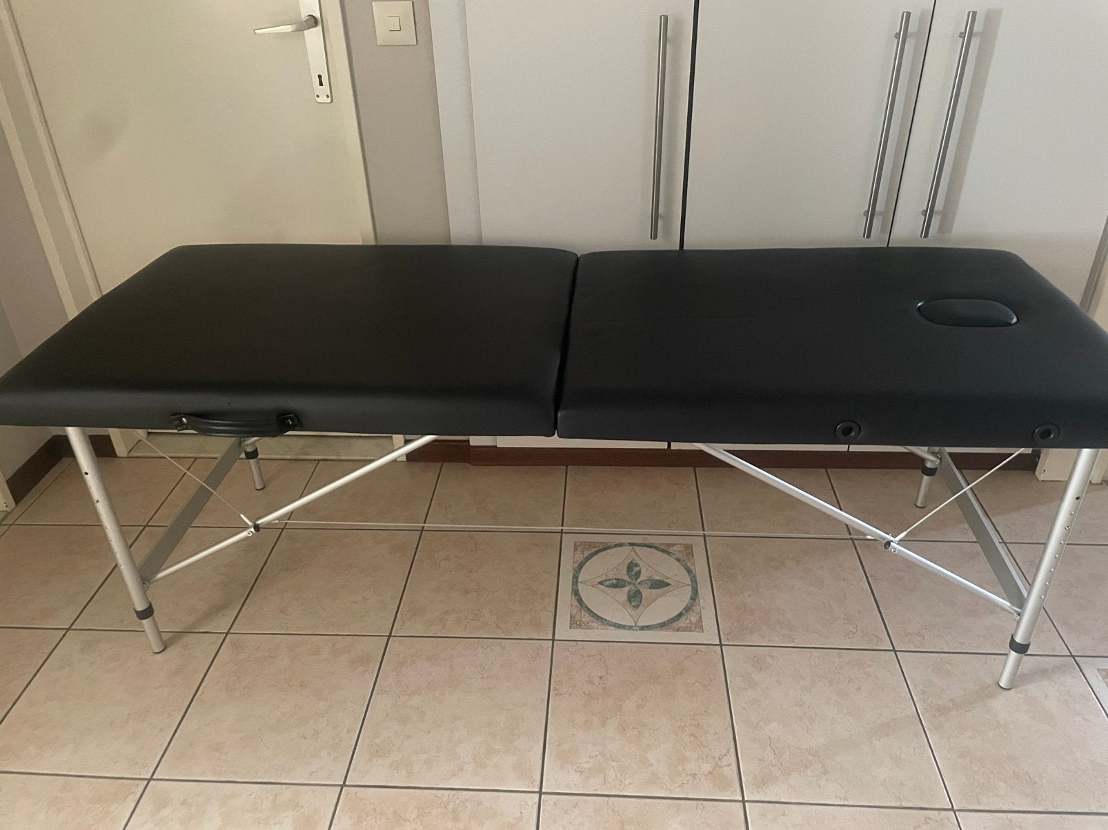 Opvouwbare massagetafel inclusief verstelbare salonkruk, Ophalen, Massagetafel
