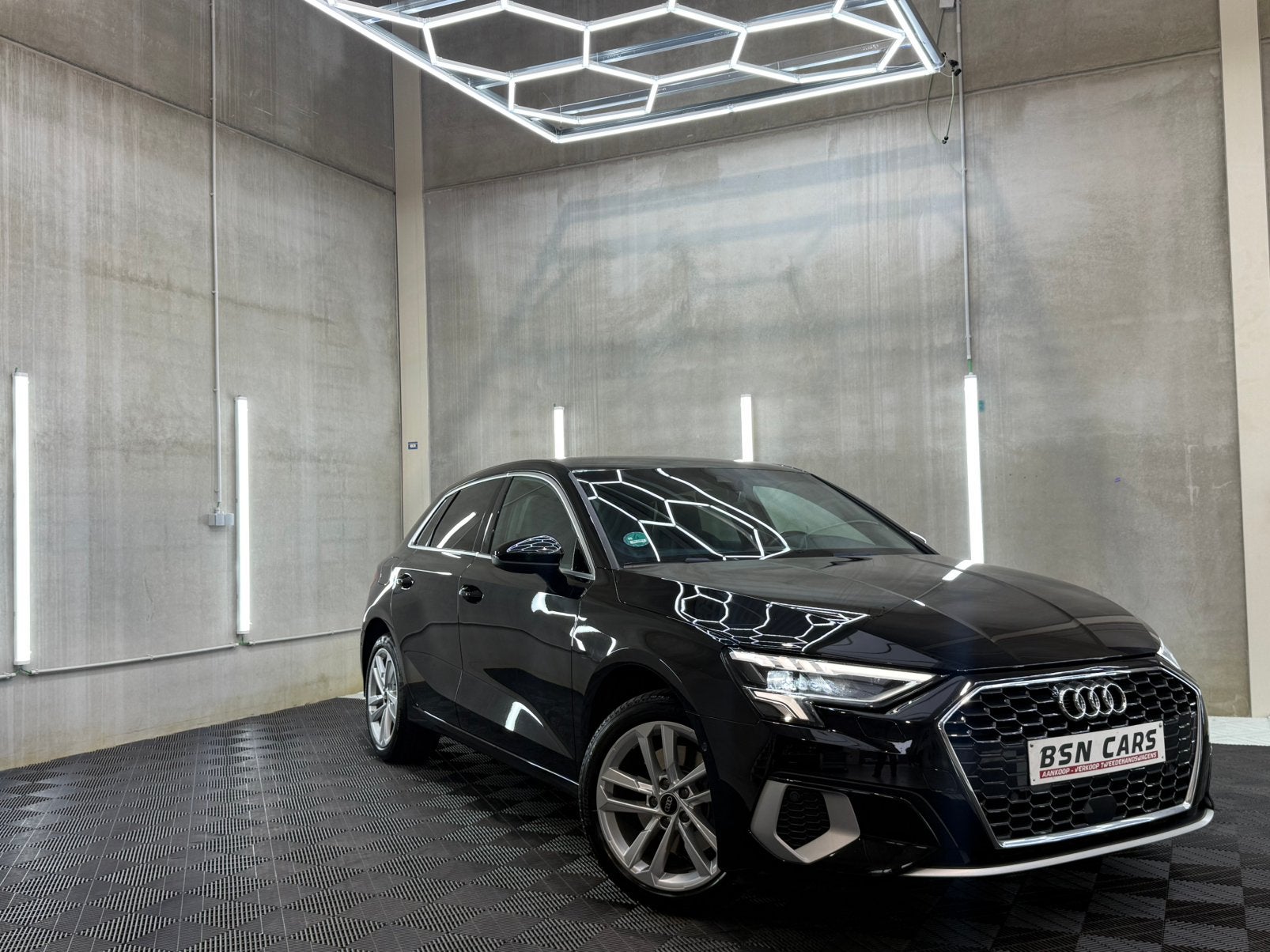 AUDI A3 40TFSIe/LEER/CARPLAY/ACC/GARANTIE, Autos, Essai à domicile, Achat, Euro 6, Entreprise