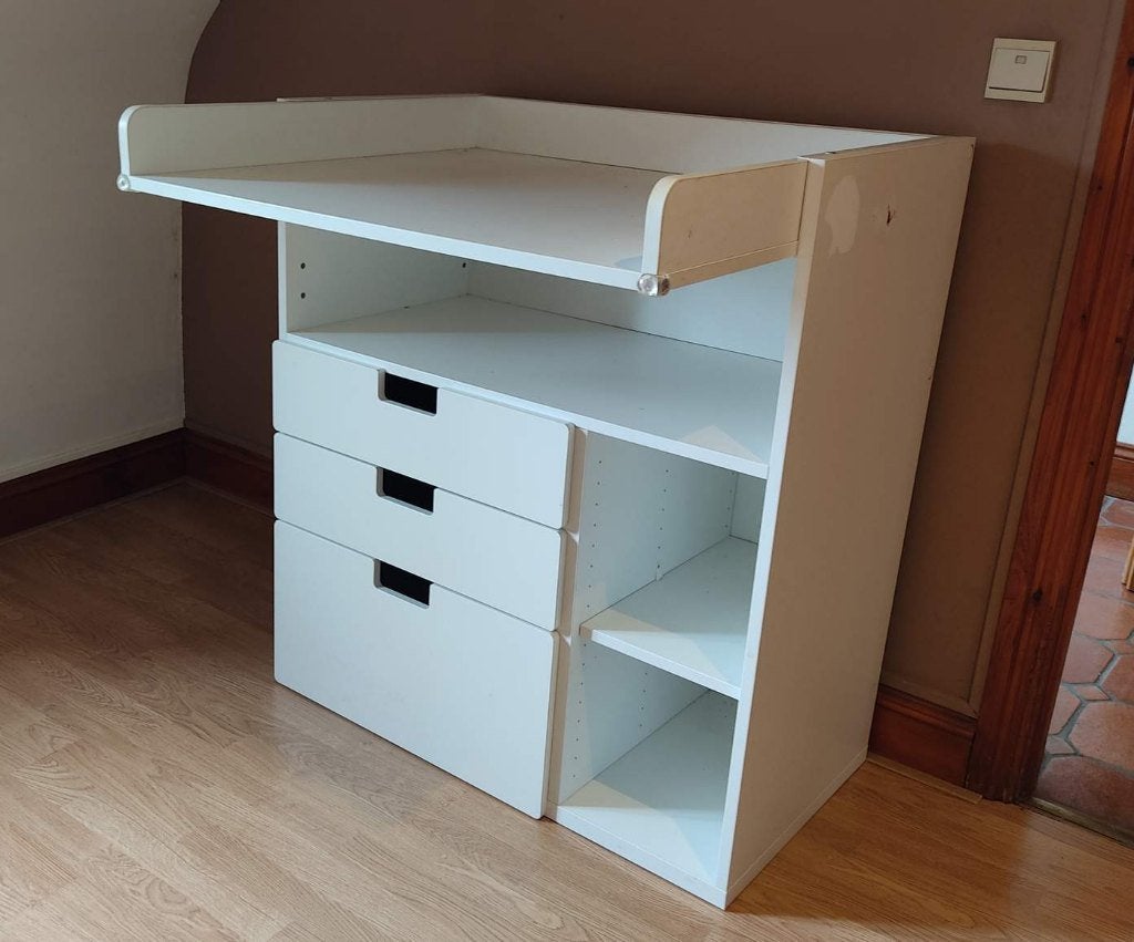 Table à langer convertible en bureau Ikea SMÅSTAD, Enfants & Bébés, Chambre d'enfant | Commodes & Armoires, Utilisé, Commode, 90 à 105 cm