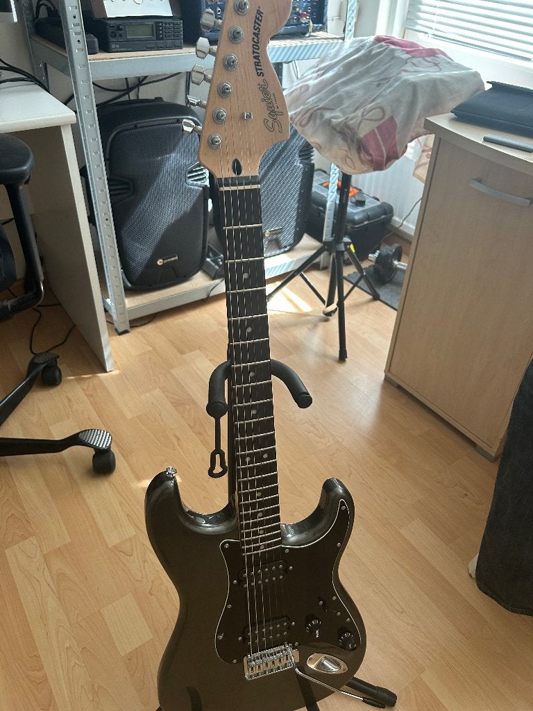 Fender Squier Stratocaster HH IL, Musique & Instruments, Instruments à corde | Guitares | Électriques, Comme neuf, Fender, Enlèvement