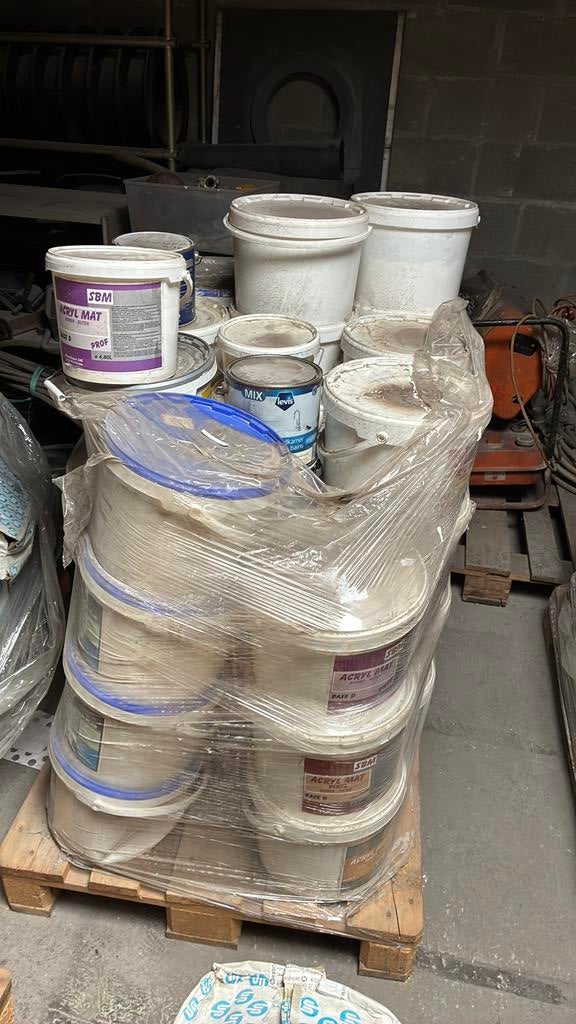 Mix pallet met 3/4 witte verfpotten, Ophalen, Zo goed als nieuw