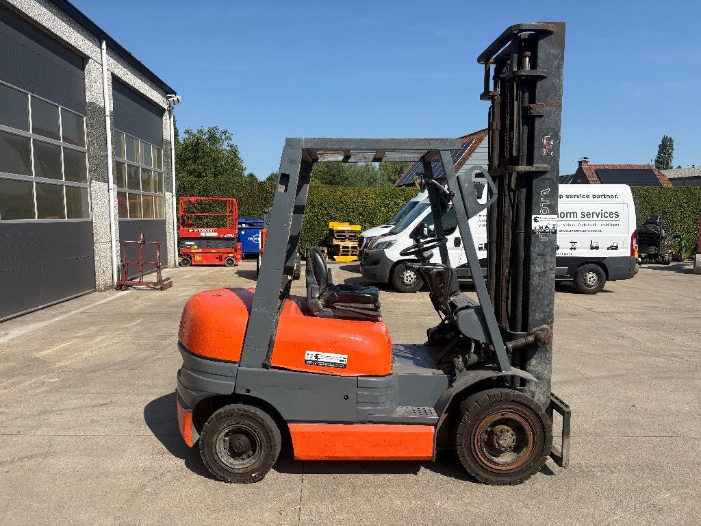 Heftruck Toyota 2,5Ton Diesel, Articles professionnels, Enlèvement