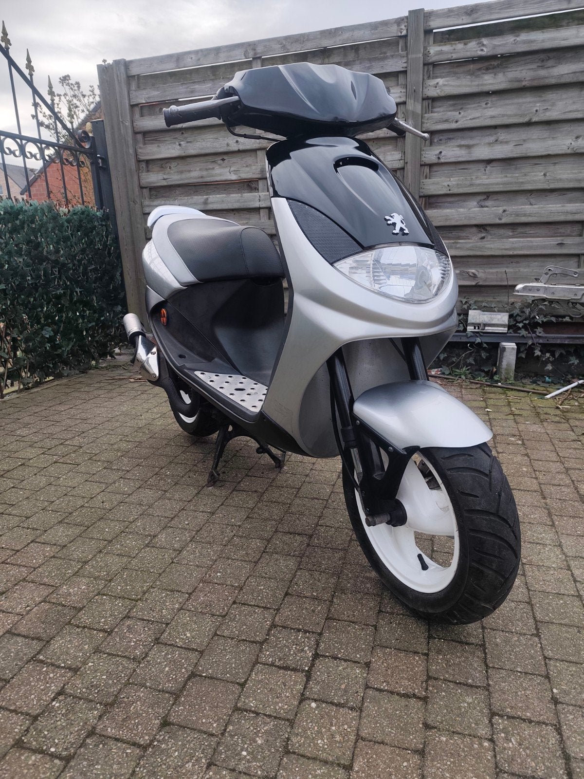 A klasse  viva city klaar om in te schrijven, Vélos & Vélomoteurs, Scooters | Peugeot, 49 cm³, Enlèvement, Utilisé, Classe A (25 km/h)