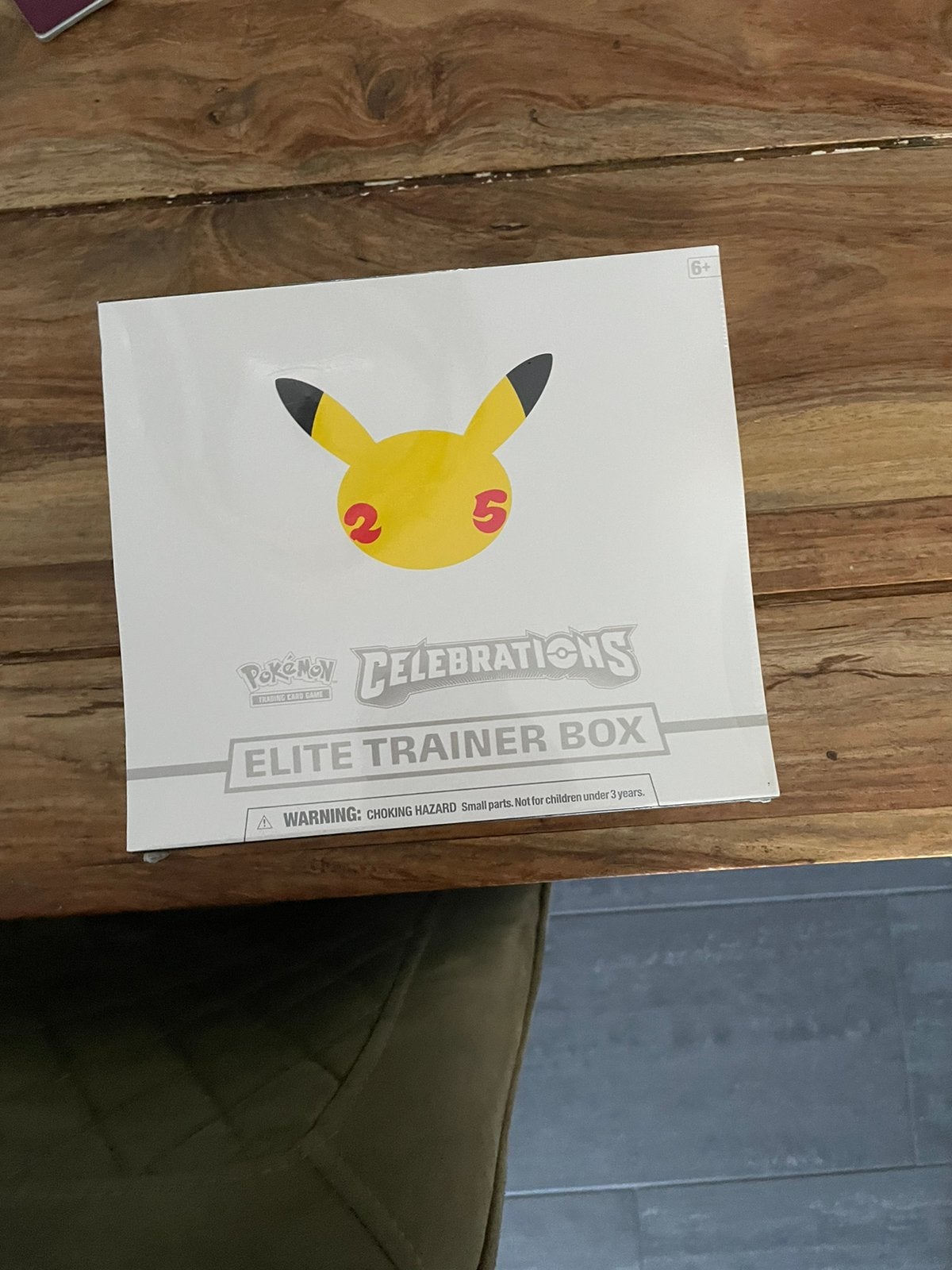 Te Koop: Pokémon TCG 25th Anniversary Celebrations, Livres, Nature, Comme neuf, Enlèvement