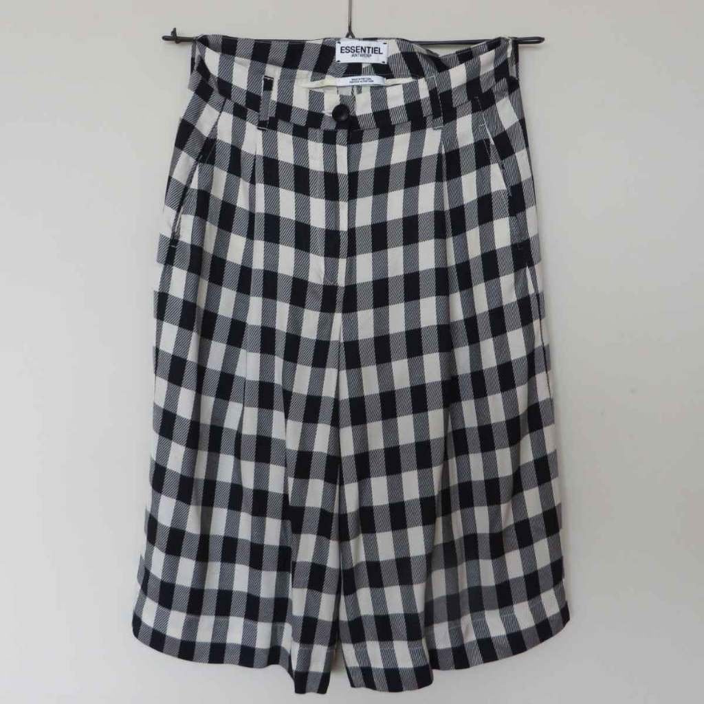 Essentiel Antwerp bermuda met brede pijpen maat 38, Kleding | Dames, Maat 38/40 (M), Wit, Ophalen of Verzenden, Zo goed als nieuw