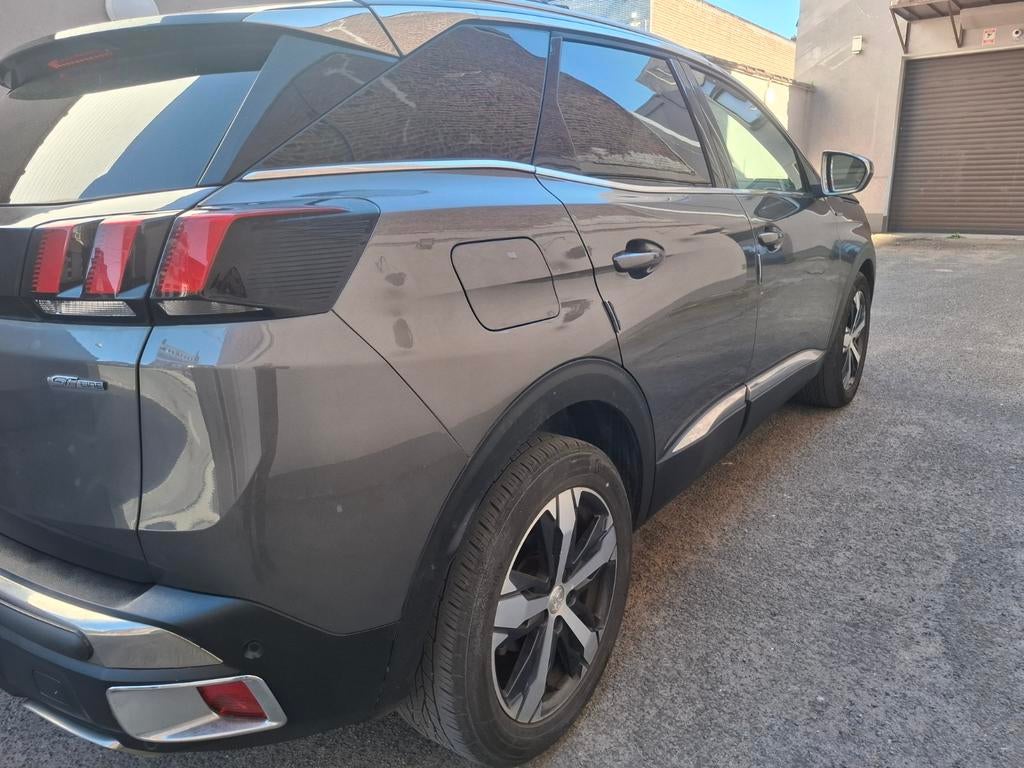 PEUGEOT 3008 1.2 ESSENCE GT LINE AUTOMATIQUE FULL OPTIONS, Argent ou Gris, Achat, Entreprise, Carnet d'entretien