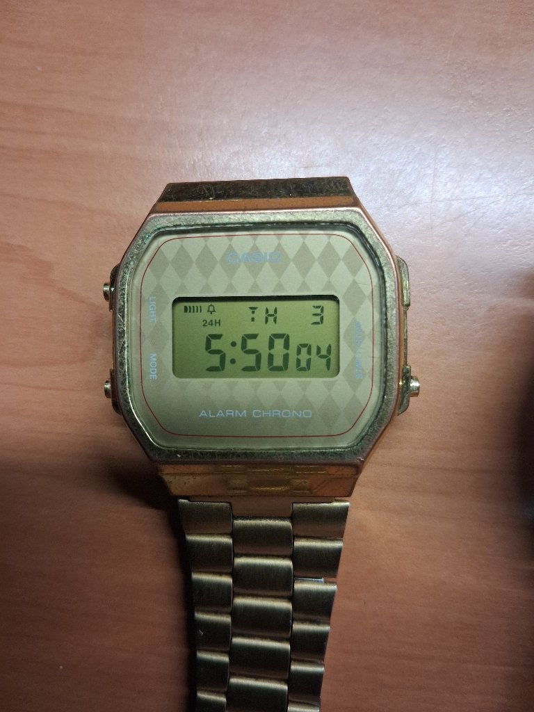 4 Werkende horloges + halsband, Ophalen, Gebruikt, Polshorloge, Overige materialen