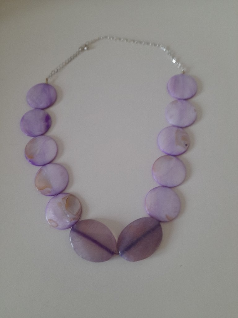 ketting met lila Paillettes, Handtassen en Accessoires, Kettingen, Ophalen of Verzenden, Zo goed als nieuw, Roze, Kunststof