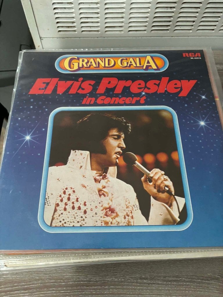 Elvis lp, Elvis Presley in concert, Nederlandse persing,, LP, Ophalen of Verzenden, Zo goed als nieuw, Beschermende buitenhoes