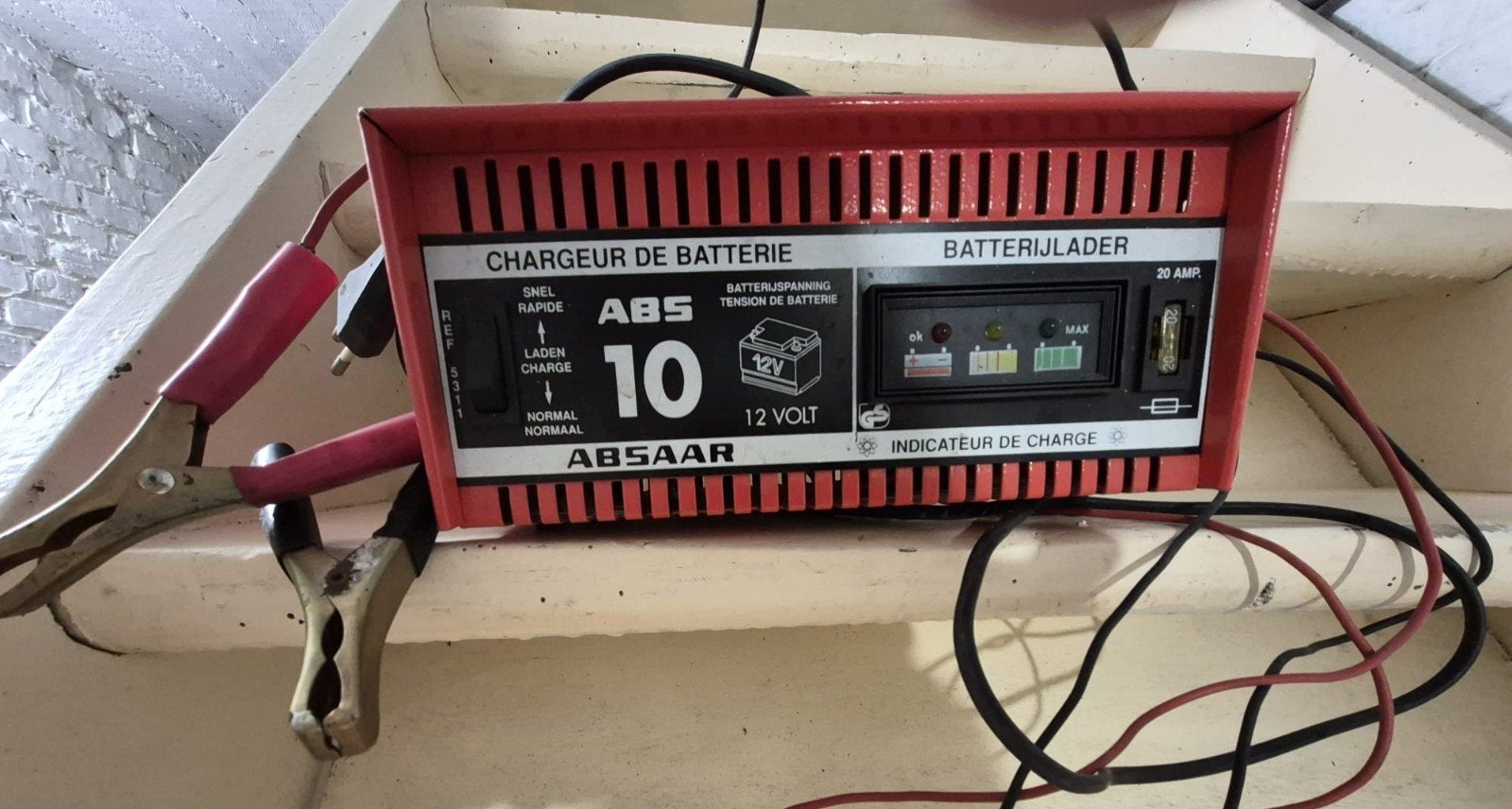 chargeur de batterie Absaar, Autos : Pièces & Accessoires, Batteries & Accessoires, Enlèvement