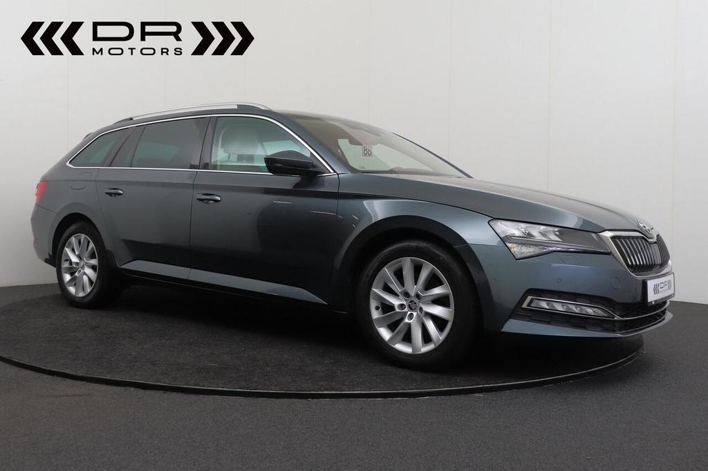 Skoda Superb COMBI 1.6CRTDI DSG  - APPLE CARPLAY/ANDROID -, Auto's, 4 cilinders, 0 kg, 120 pk, Bedrijf