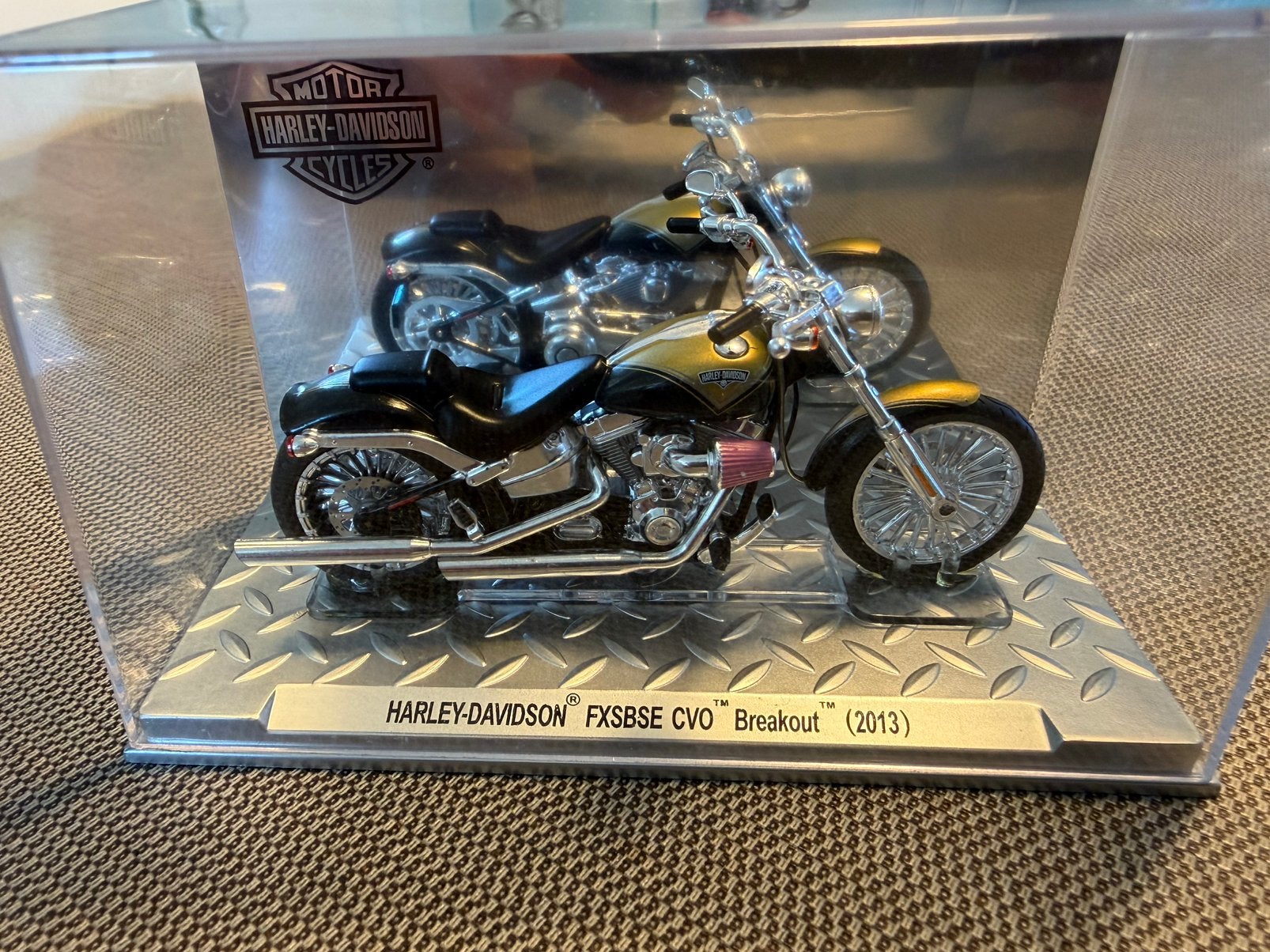 Harley-Davidson CVO Breakout, Enlèvement ou Envoi, Comme neuf