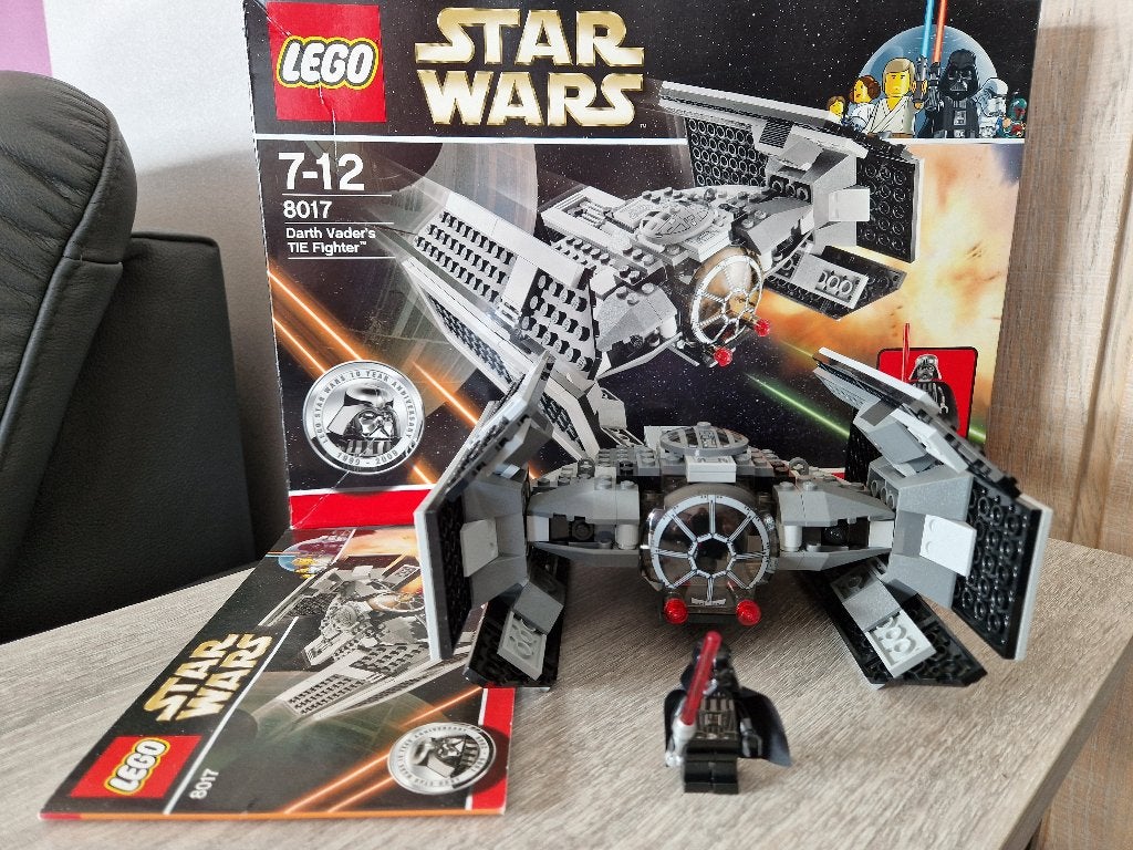 Lego Star Wars 8017 Darth Vader's TIE Fighter 10 year anniv, Lego, Ensemble complet, Comme neuf, Pièces supplémentaires incluses