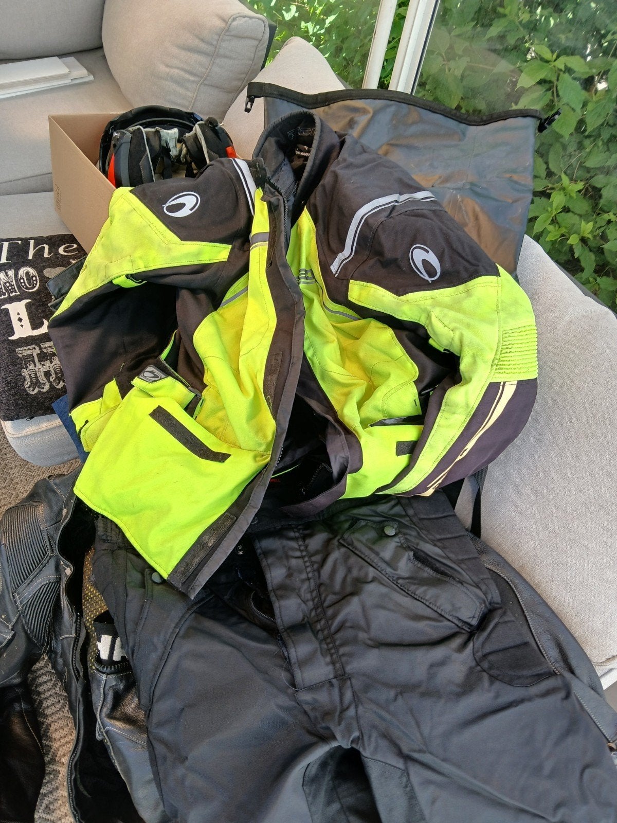 Vest en broek, Motoren, Ophalen