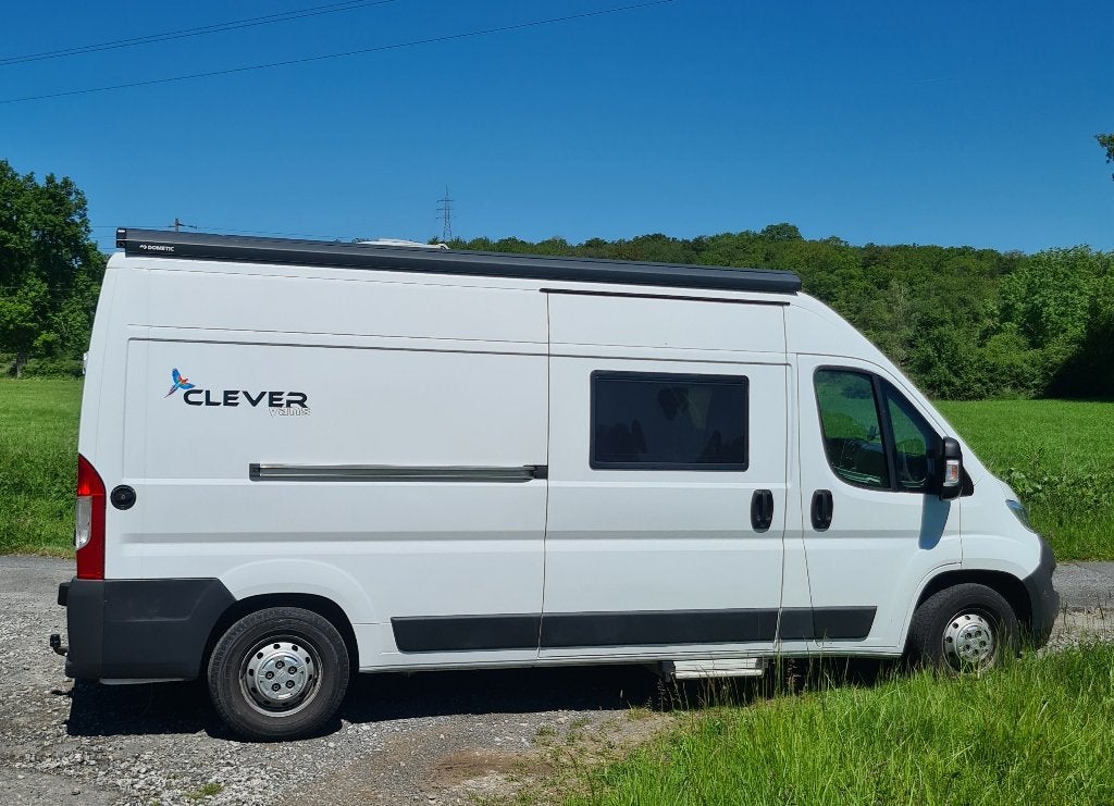 Fourgon aménagé Clever Vario Kids, Caravans en Kamperen, Mobilhomes, Overige merken, Buscamper of Camperbus, Koelkast, Particulier