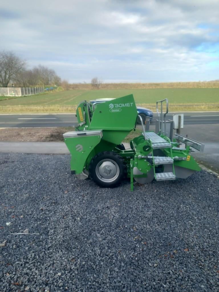 PLANT MACHINE, Zakelijke goederen, Ophalen