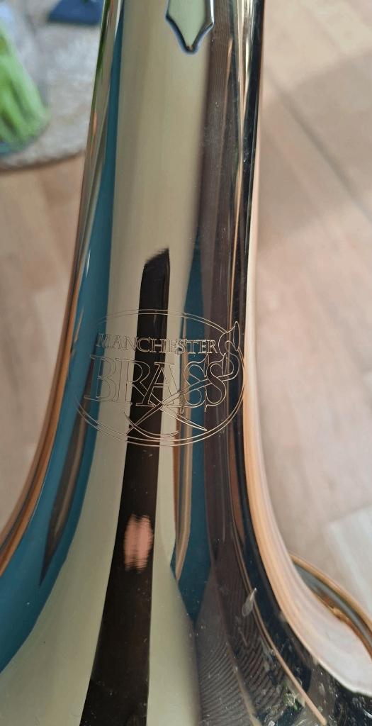 Bugle Manchester Brass, Enlèvement, Comme neuf, Trompette en si bémol, Avec valise