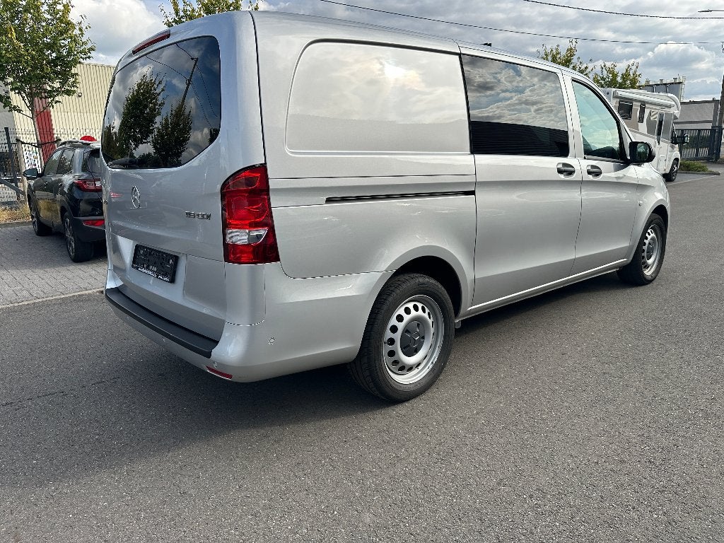 Mercedes Vito, 2.0 diesel AUTOMAAT, dubbel cabine/lichte vr., 4 deurs, Stof, Euro 6, https://public.car-pass.be/vhr/7f6642a3-583f-46ba-b0f9-c1f7f6c7de3b