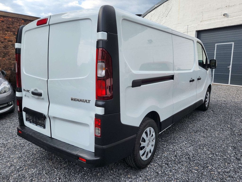 Renault Trafic AUTOMATIQUE * 99000KM * (bj 2020), Auto's, Automaat, USB, Stof, Gebruikt