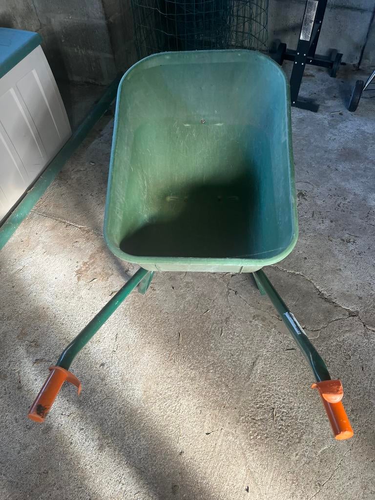 Brouette pour jardinier avec bac en plastique, Tuin en Terras, Kruiwagens, Ophalen, Gebruikt