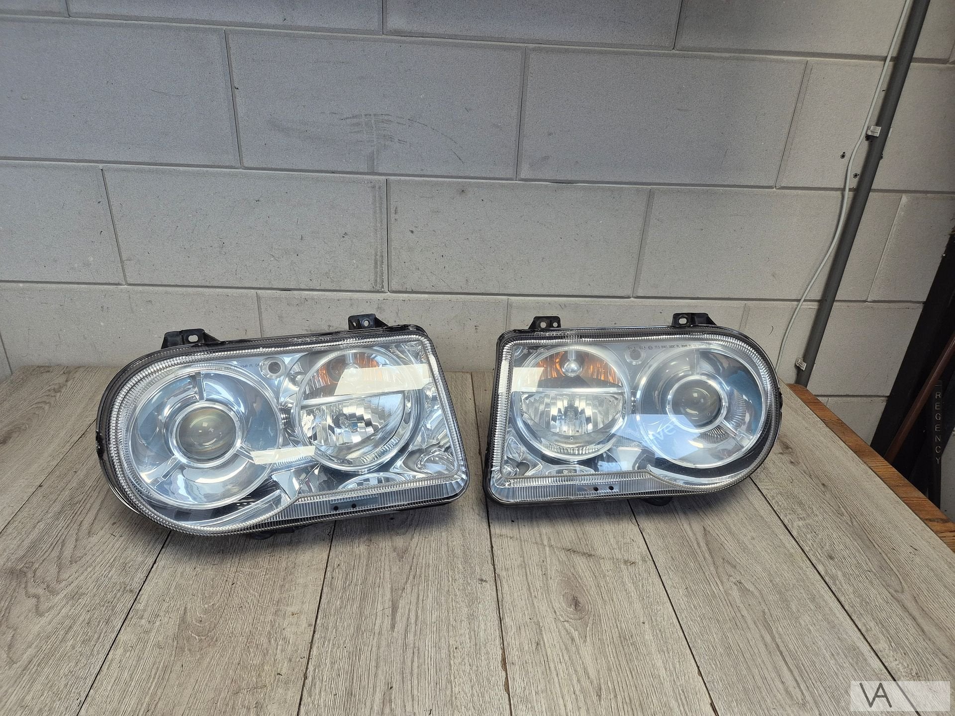 Koplamp SET van Chrysler 300c 2004 - 2009 XENON erg netjes, Utilisé, -, -, Enlèvement ou Envoi