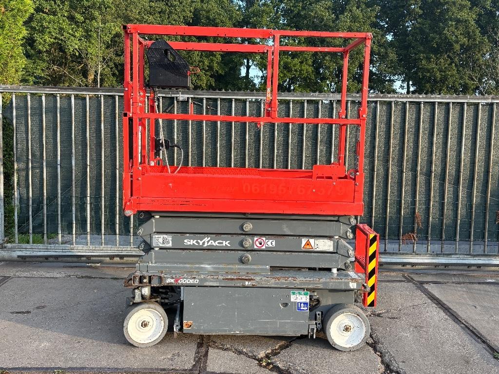 Skyjack SJ3219 8m schaarhoogwerker hoogwerker Skyjack, Articles professionnels, Machines & Construction | Ascenseurs, Échafaudages & Échelles