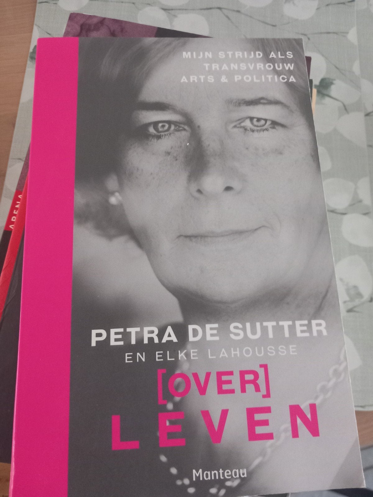 Waargebeurd - over leven - Petra De Sutter, Enlèvement ou Envoi