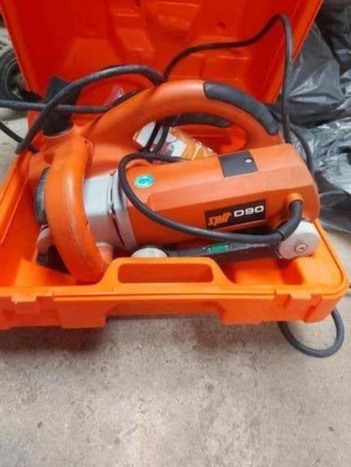 Trancheuse Spit D90 2500W avec lames de scie, Enlèvement, Comme neuf, 1000 watts ou plus, Autres types