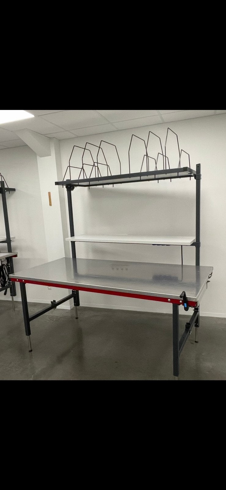 Verstelbare tafel in inox, Ophalen
