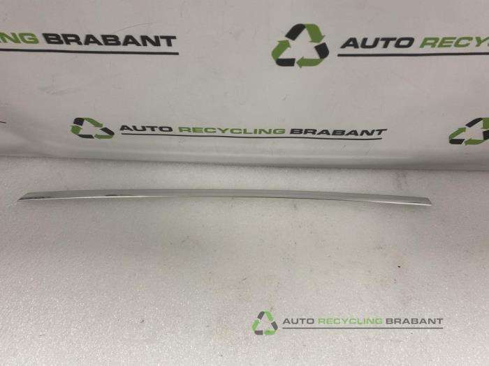 Bande décorative d'un Porsche Macan, -, 3 mois de garantie, Utilisé, -
