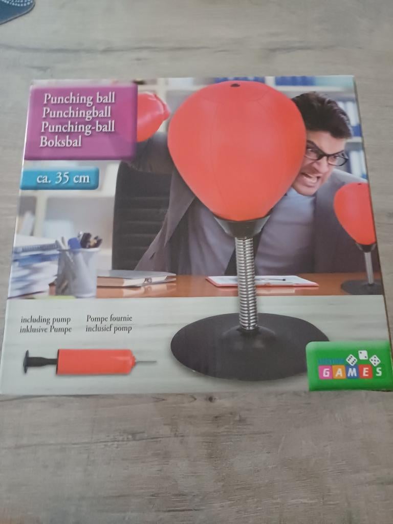 Boksbal met pomp, Enlèvement, Utilisé, Punching-ball