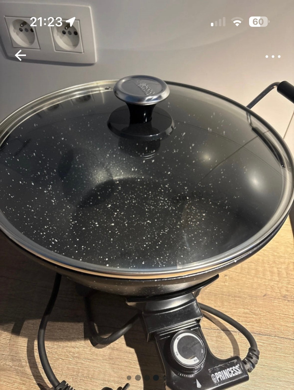 Wok electrisch, Huis en Inrichting, Keuken | Potten en Pannen, Ophalen, Nieuw