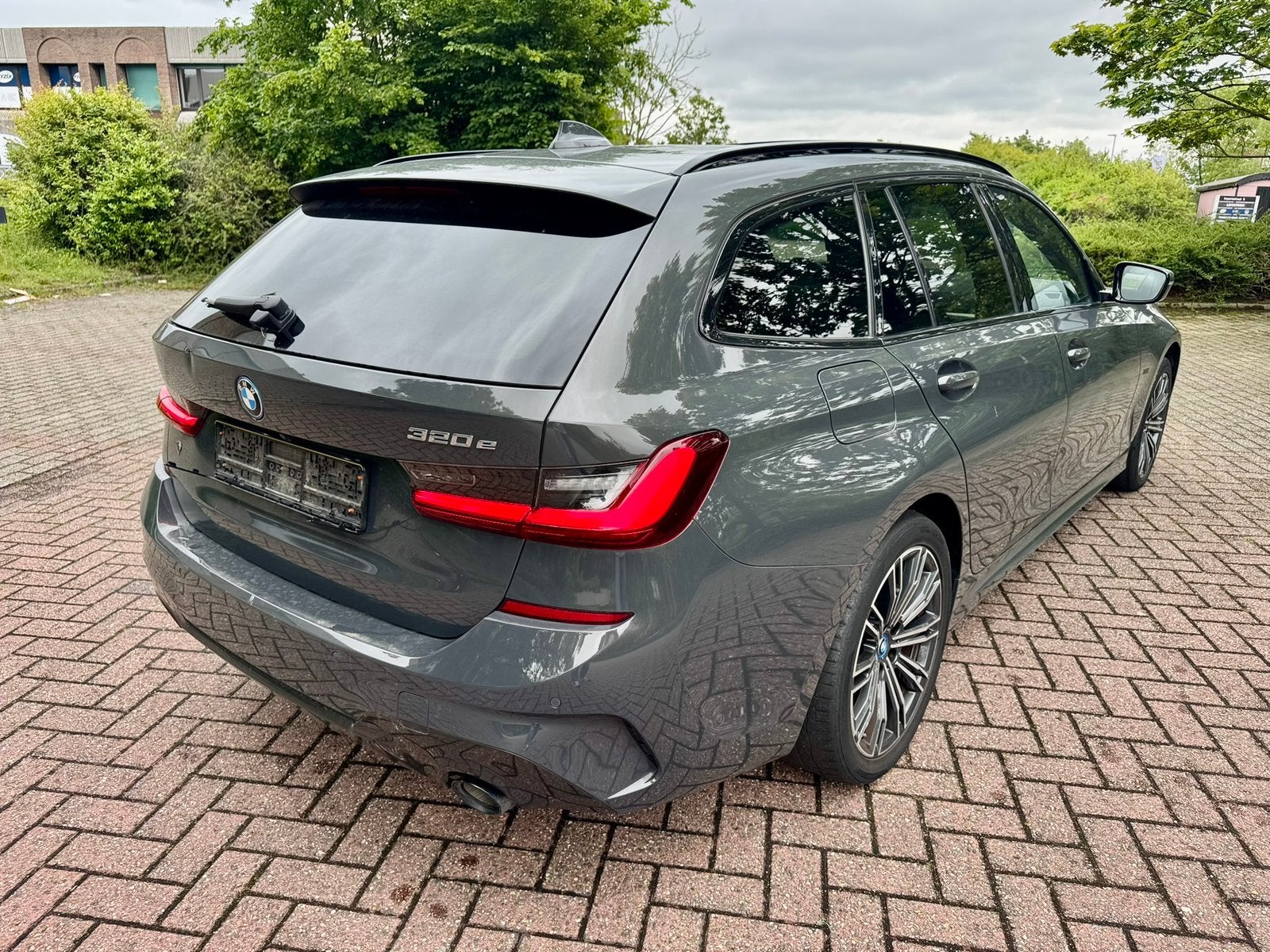 BMW 320e M Sport 1r Main 172000 km Pano Xenon leer, Automaat, https://public.car-pass.be/vhr/71cd58aa-8a90-434e-b522-9ae5f59ae19f