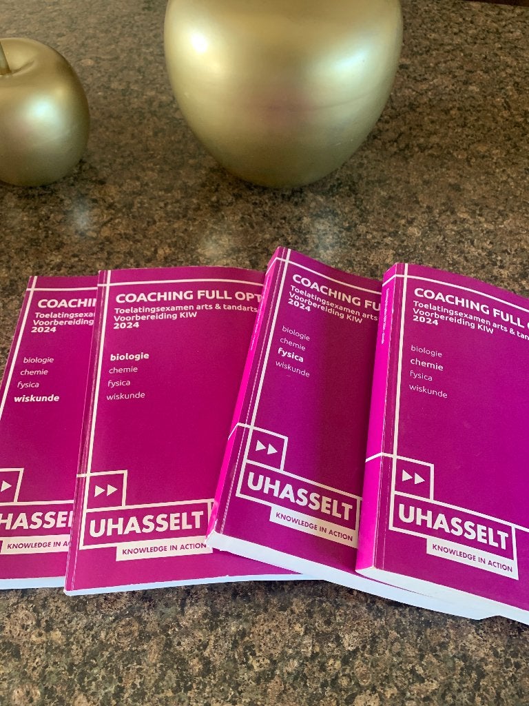 Voorbereiding toelatingsexamen arts en tandarts U Hasselt, Boeken, Ophalen of Verzenden, Gelezen, Hogeschool