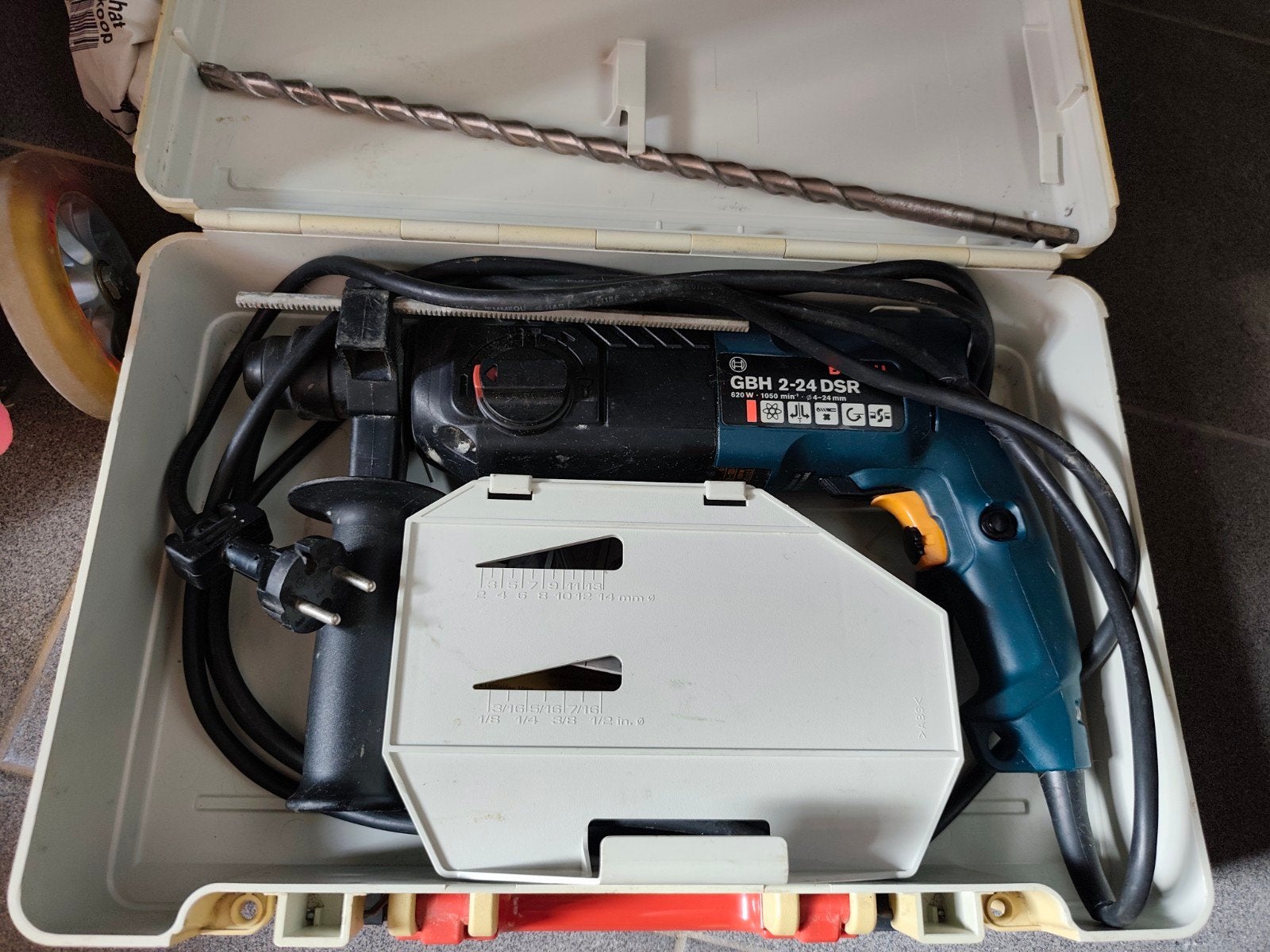 Perforateur burineur Bosch Professional GBH 2-24 DSR, Bricolage & Construction, 600 watts ou plus, Comme neuf, Enlèvement, Foreuse et Perceuse