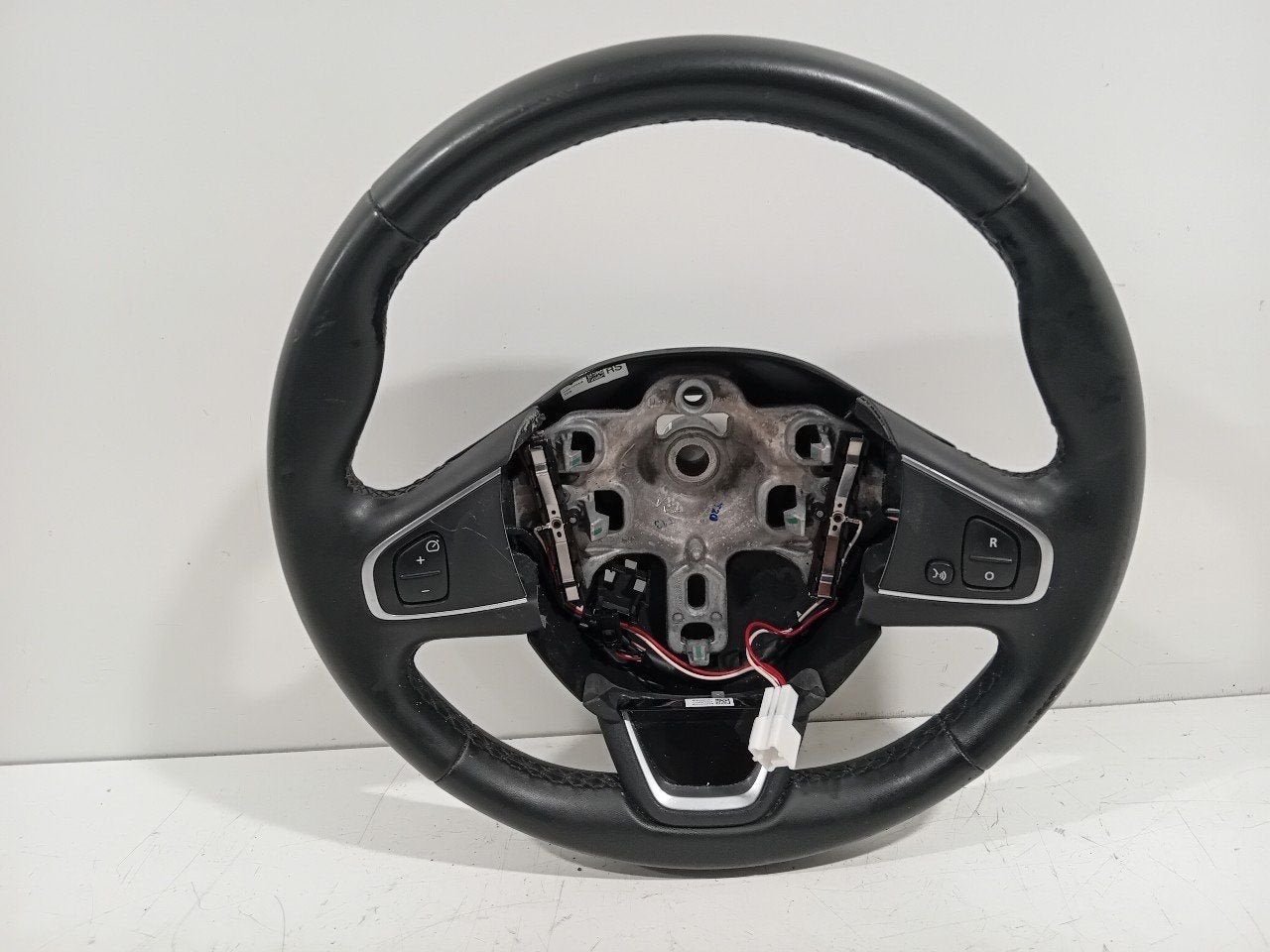 Stuur Renault Clio, Onderdelen@venauto.nl, Van der Ven Autorecycling B.V., Gebruikt, Ettenseweg 76, 4706 PB Roosendaal, The Netherlands