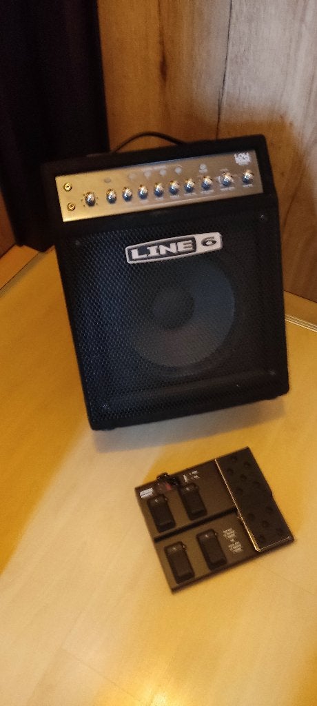 Line 6 LowDown LD150 basgitaarcombo + Line6 FBV MK2, Musique & Instruments, Instruments à corde | Guitares | Basses, Enlèvement