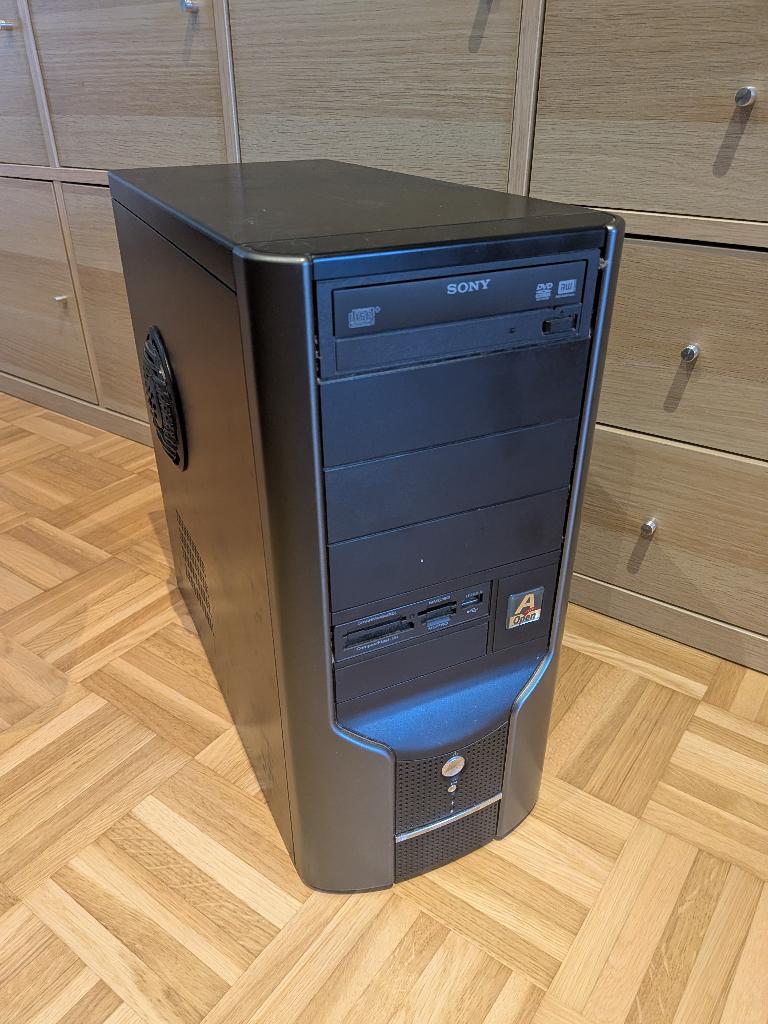 Dektop PC Case met voeding en moederbord, Enlèvement, Ne fonctionne pas
